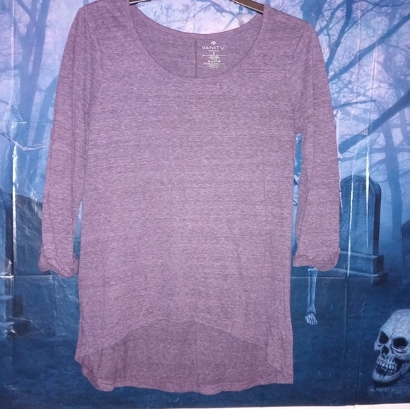 🎉Vanity Ladies Plum Top - Picture 8 of 8